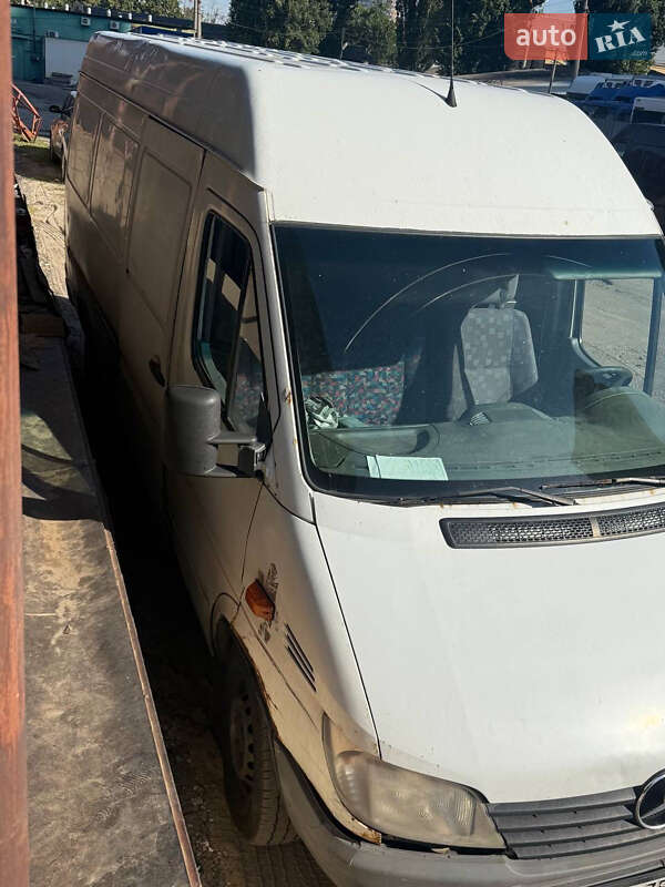 Грузовой фургон Mercedes-Benz Sprinter 2000 в Киеве