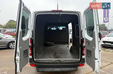 Грузовой фургон Mercedes-Benz Sprinter 2011 в 