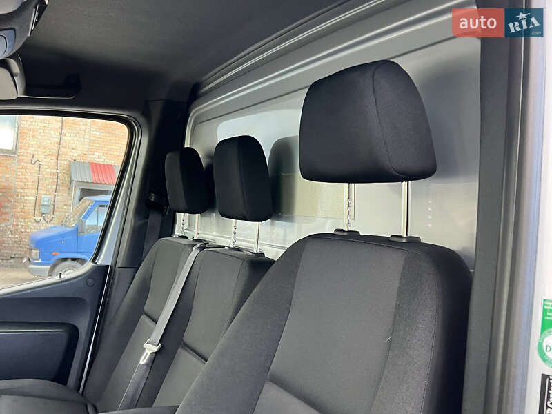 Грузовой фургон Mercedes-Benz Sprinter 2020 в Нововолынске
