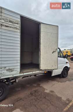 Грузовой фургон Mercedes-Benz Sprinter 2000 в 