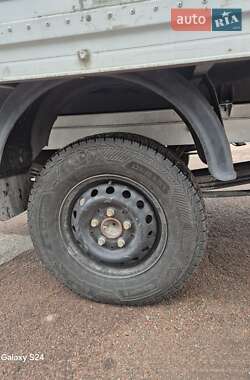Грузовой фургон Mercedes-Benz Sprinter 2000 в 