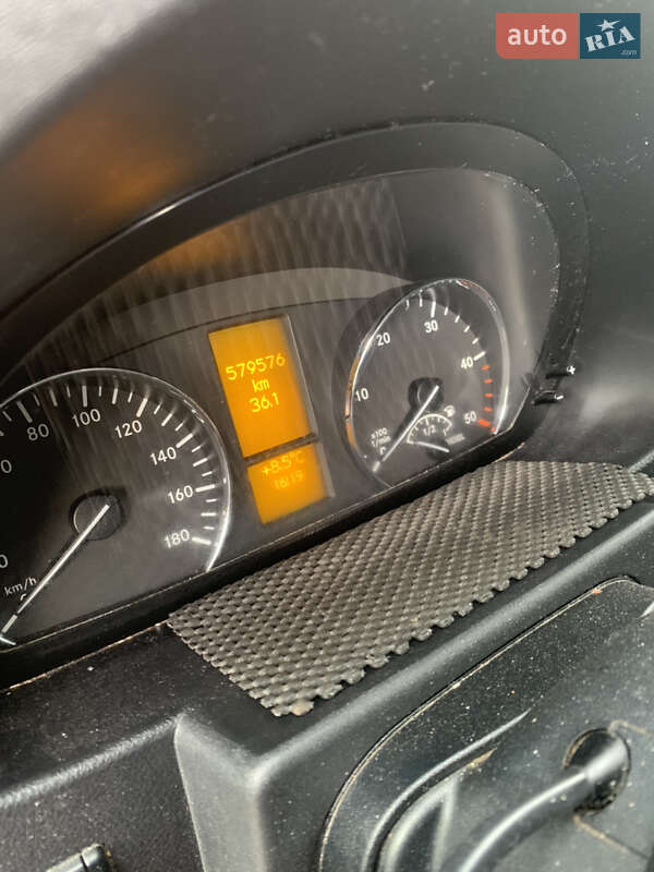 Микроавтобус грузовой (до 3,5т) Mercedes-Benz Sprinter 2012 в Иваничах