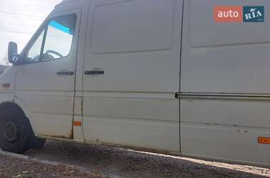 Грузовой фургон Mercedes-Benz Sprinter 2005 в 