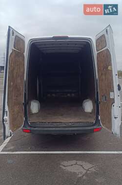 Грузовой фургон Mercedes-Benz Sprinter 2014 в 