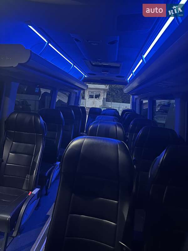 Туристический / Междугородний автобус Mercedes-Benz Sprinter 2015 в Ровно