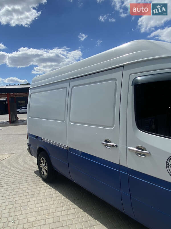 Грузовой фургон Mercedes-Benz Sprinter 2003 в Виннице