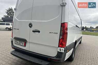 Грузовой фургон Mercedes-Benz Sprinter 2021 в 