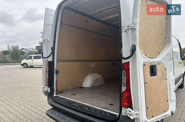 Грузовой фургон Mercedes-Benz Sprinter 2021 в 