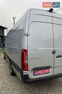 Грузовой фургон Mercedes-Benz Sprinter 2023 в 
