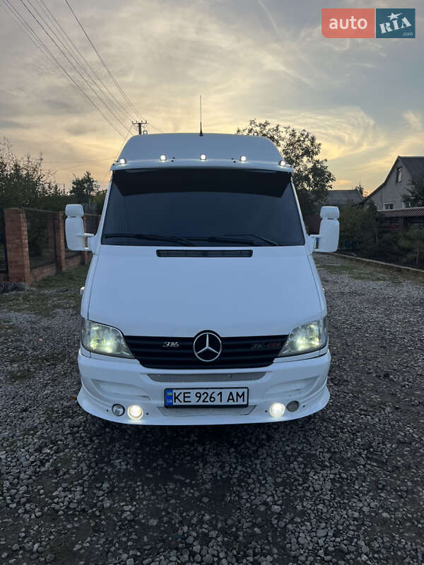Mercedes-Benz Sprinter 2000