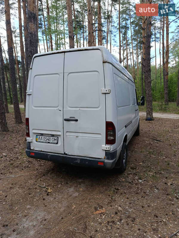 Микроавтобус грузовой (до 3,5т) Mercedes-Benz Sprinter 2004 в Носовке