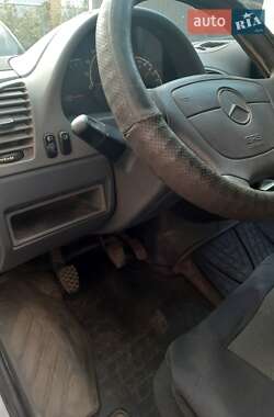 Грузовой фургон Mercedes-Benz Sprinter 2003 в 