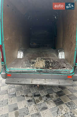 Грузовой фургон Mercedes-Benz Sprinter 2003 в 