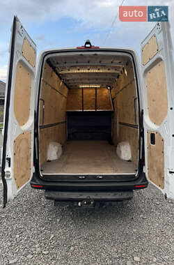 Грузовой фургон Mercedes-Benz Sprinter 2019 в 