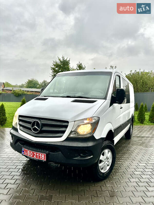 Грузовой фургон Mercedes-Benz Sprinter 2016 в 