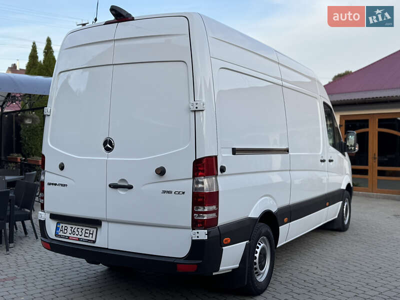Вантажний фургон Mercedes-Benz Sprinter 2015 в Іршаві