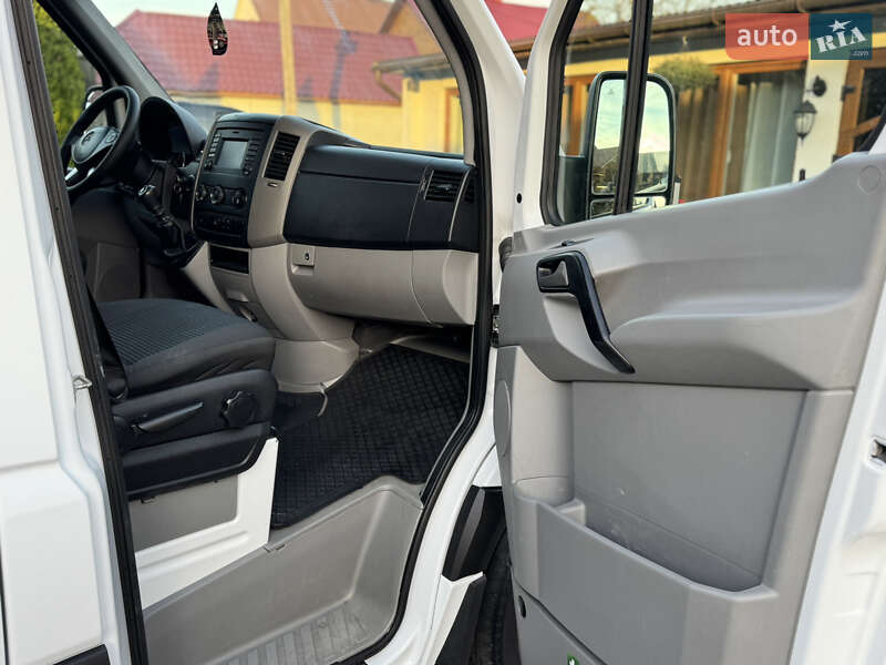Вантажний фургон Mercedes-Benz Sprinter 2015 в Іршаві