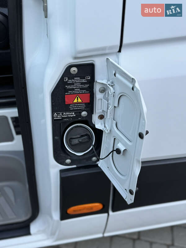 Вантажний фургон Mercedes-Benz Sprinter 2015 в Іршаві