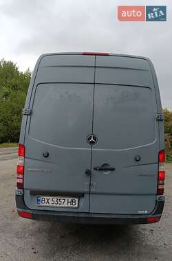Грузовой фургон Mercedes-Benz Sprinter 2015 в  фото 8 Грузовой фургон Mercedes-Benz Sprinter 2015 в