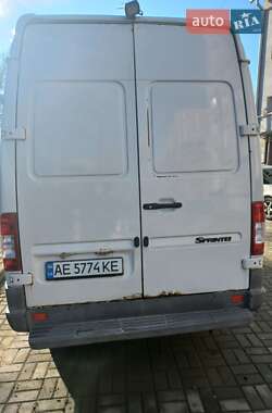 Грузовой фургон Mercedes-Benz Sprinter 2004 в 