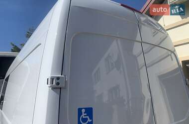 Грузопассажирский фургон Mercedes-Benz Sprinter 2023 в 