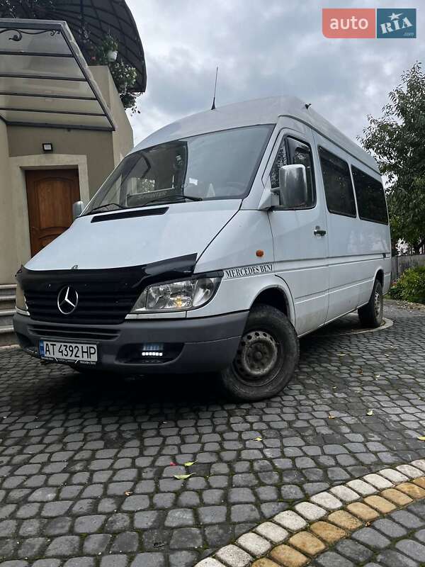 Микроавтобус грузовой (до 3,5т) Mercedes-Benz Sprinter 2001 в Коломые