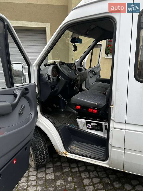 Микроавтобус грузовой (до 3,5т) Mercedes-Benz Sprinter 2001 в Коломые