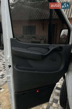 Грузовой фургон Mercedes-Benz Sprinter 2005 в 