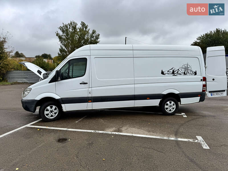 Грузовой фургон Mercedes-Benz Sprinter 2011 в Ровно