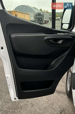 Вантажний фургон Mercedes-Benz Sprinter 2021 в 