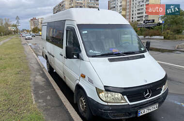 Грузовой фургон Mercedes-Benz Sprinter 2004 в 
