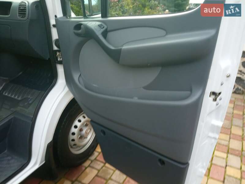 Вантажний фургон Mercedes-Benz Sprinter 2006 в Луцьку