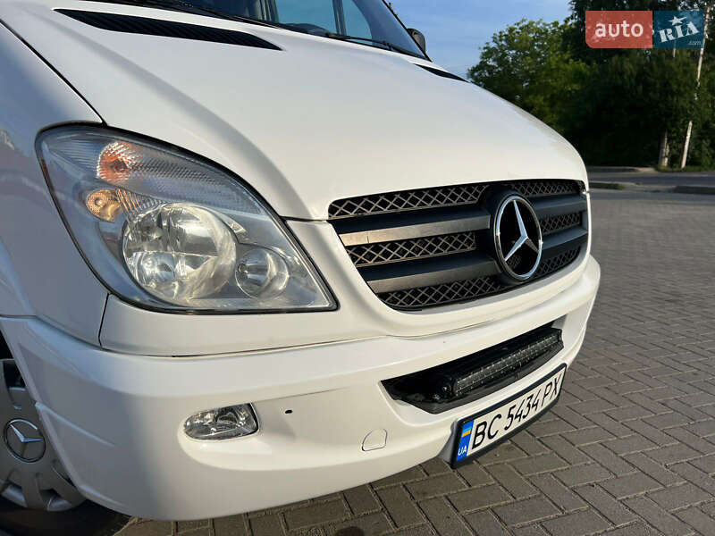 Эвакуатор Mercedes-Benz Sprinter 2012 в Самборе