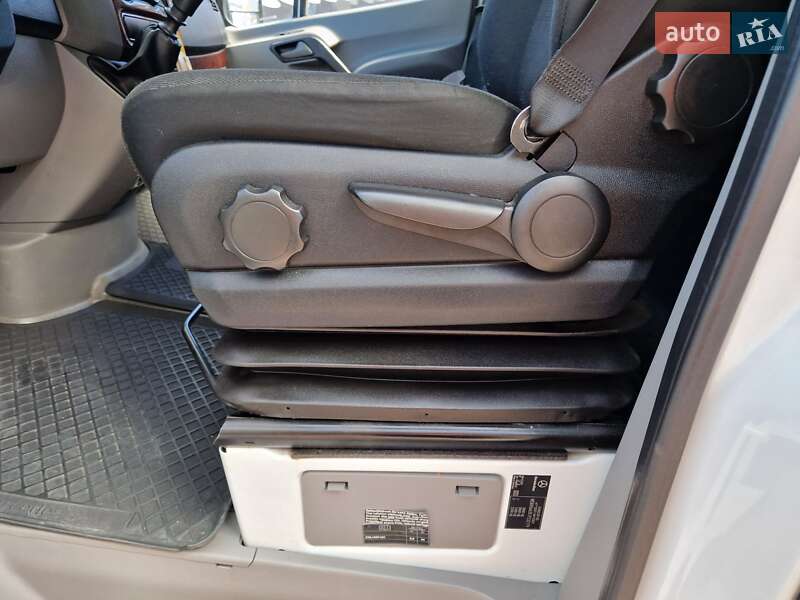 Вантажний фургон Mercedes-Benz Sprinter 2015 в Тернополі фото 16 Вантажний фургон Mercedes-Benz Sprinter 2015 в Тернополі