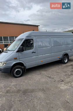 Вантажний фургон Mercedes-Benz Sprinter 2005 в 