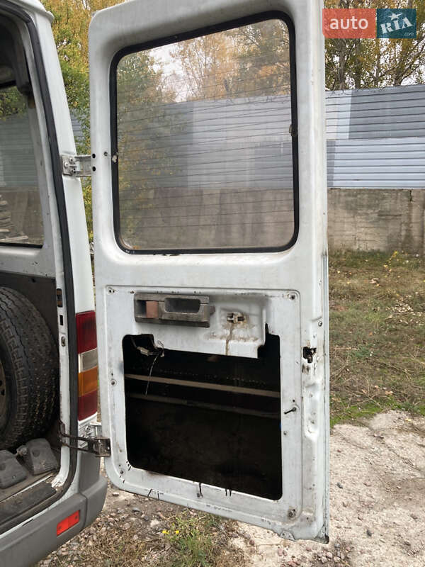 Вантажопасажирський фургон Mercedes-Benz Sprinter 1998 в Полтаві