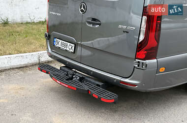 Грузовой фургон Mercedes-Benz Sprinter 2021 в 