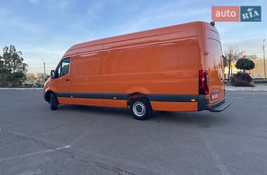Грузовой фургон Mercedes-Benz Sprinter 2021 в 