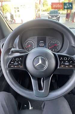 Грузовой фургон Mercedes-Benz Sprinter 2021 в 