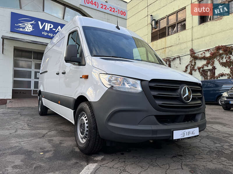 Грузовой фургон Mercedes-Benz Sprinter 2024 в 