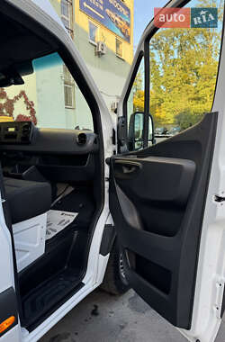 Грузовой фургон Mercedes-Benz Sprinter 2024 в 