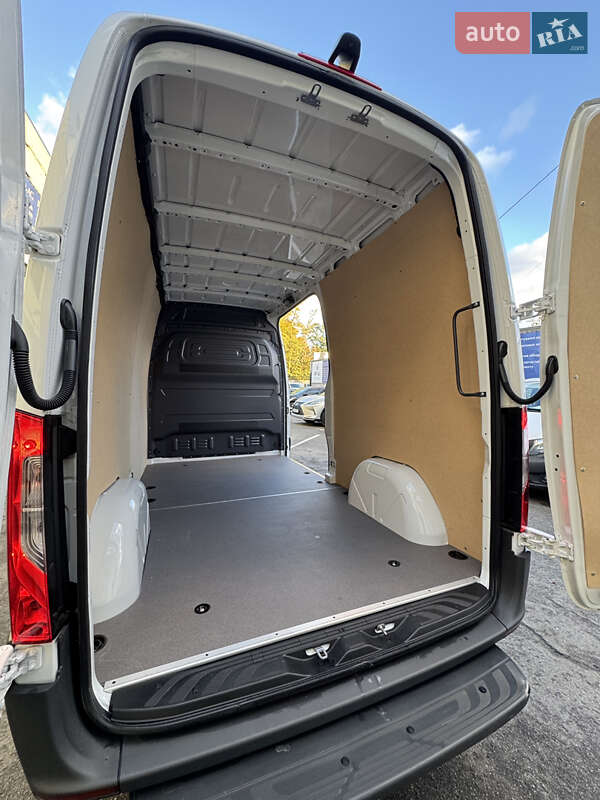 Грузовой фургон Mercedes-Benz Sprinter 2024 в Киеве фото 40 Грузовой фургон Mercedes-Benz Sprinter 2024 в Киеве