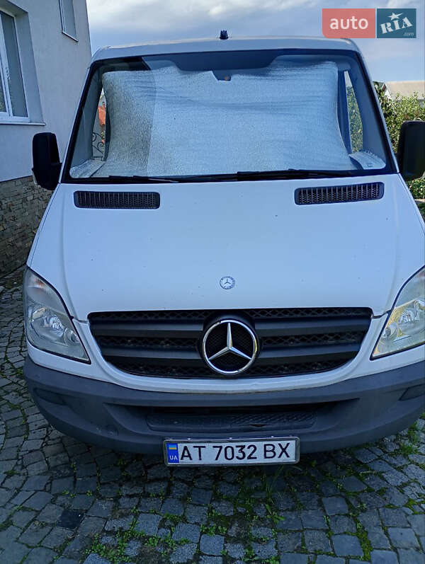 Грузопассажирский фургон Mercedes-Benz Sprinter 2010 в 