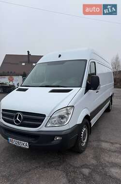 Грузовой фургон Mercedes-Benz Sprinter 2012 в 