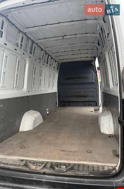 Грузовой фургон Mercedes-Benz Sprinter 2012 в 