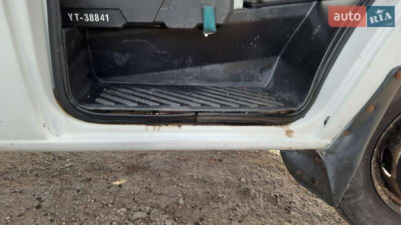 Тентований Mercedes-Benz Sprinter 2001 в Монастирищеві