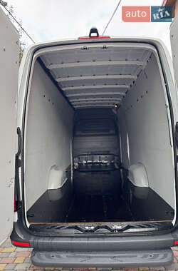 Грузовой фургон Mercedes-Benz Sprinter 2023 в  фото 28 Грузовой фургон Mercedes-Benz Sprinter 2023 в