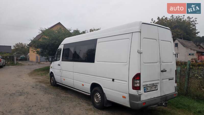Микроавтобус Mercedes-Benz Sprinter 2006 в Вараше фото 12 Микроавтобус Mercedes-Benz Sprinter 2006 в Вараше