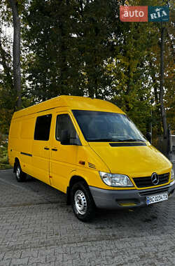 Грузопассажирский фургон Mercedes-Benz Sprinter 2004 в  фото 8 Грузопассажирский фургон Mercedes-Benz Sprinter 2004 в