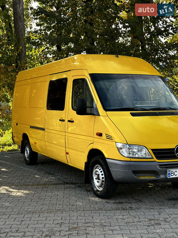 Вантажопасажирський фургон Mercedes-Benz Sprinter 2004 в Львові фото 17 Вантажопасажирський фургон Mercedes-Benz Sprinter 2004 в Львові